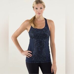 Lululemon Navy Blue with paisley print workout tank size 8